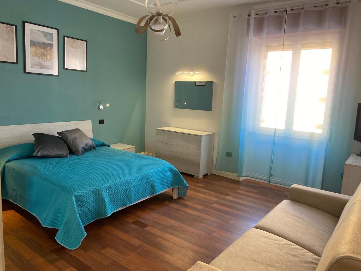 L'Aurora Guest House Кастелламмаре-ди-Стабия Экстерьер фото